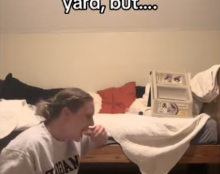 She stayed alive them #wholesome #animals_part2