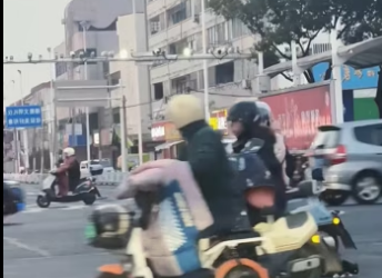 I saw an injured stray cat crossing the road. I decided to help it, a…