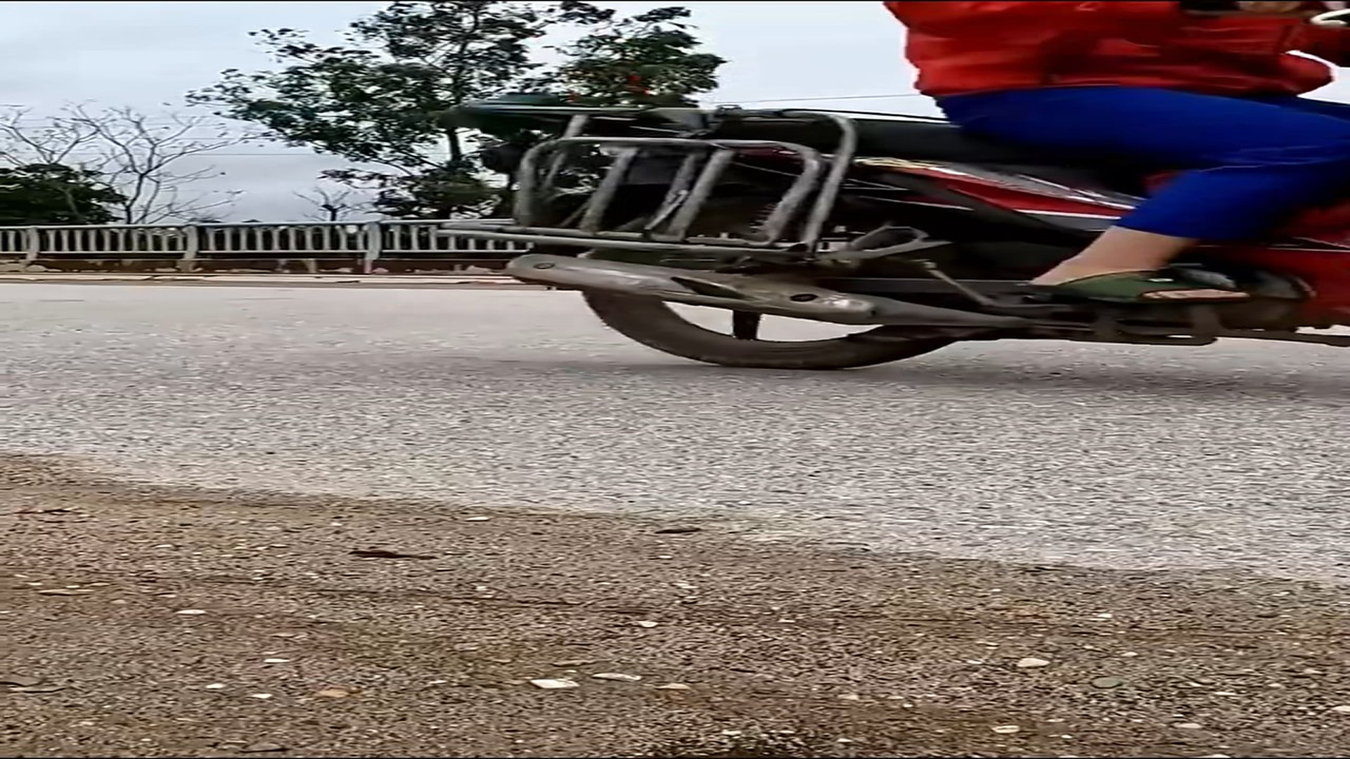 Full Video : H0507037_Rescue a puppy on road #rescue #animal #rescueanimals #puppy #dog