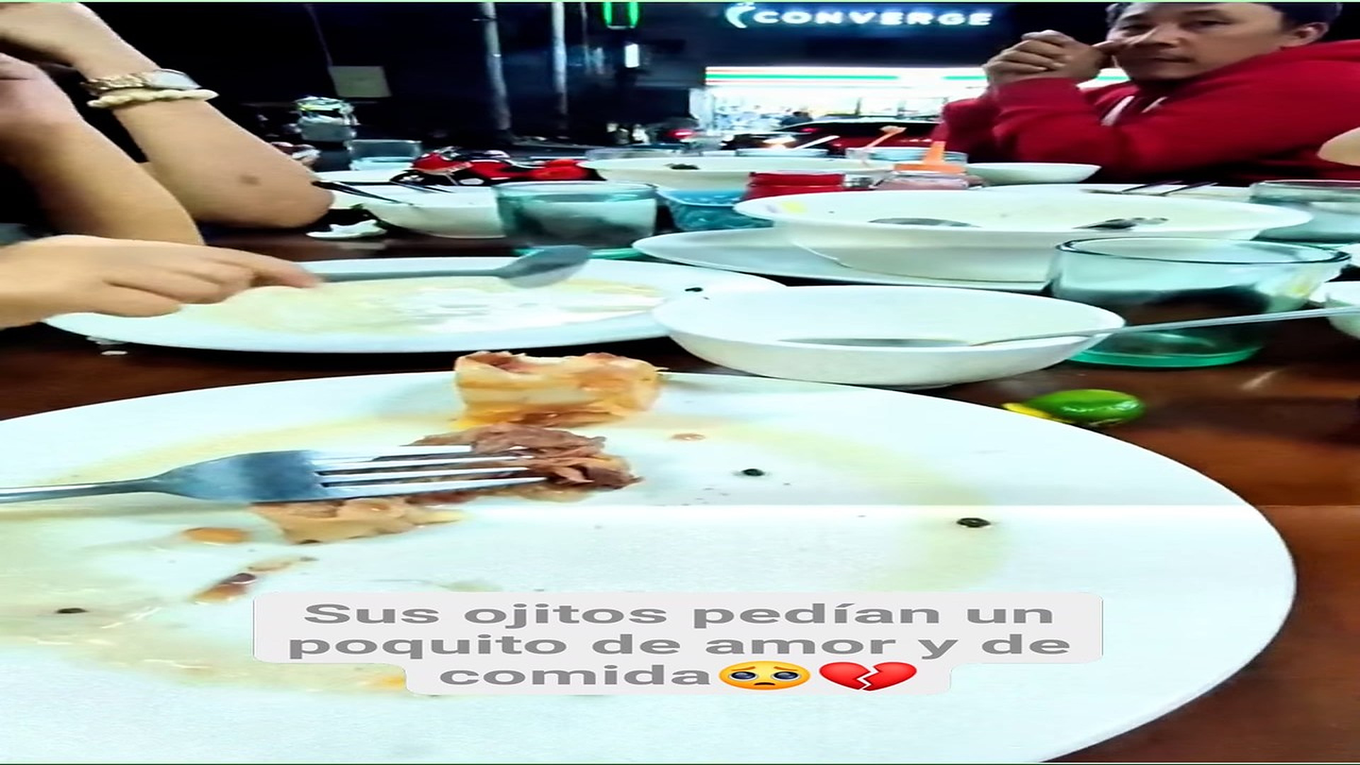 Full Video : H0808004_34K views 2.2K reactions Ese pedacito que alguien le ofrece no solo alimenta su pancita, también